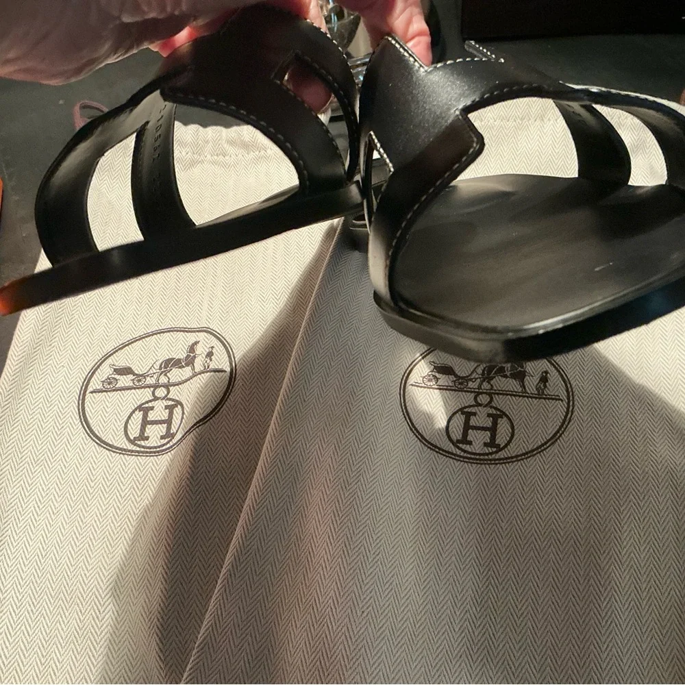 ‼️Authentic Hermès Oran Black Leather Slide Sandals EU39.5 - Picture 4 of 8